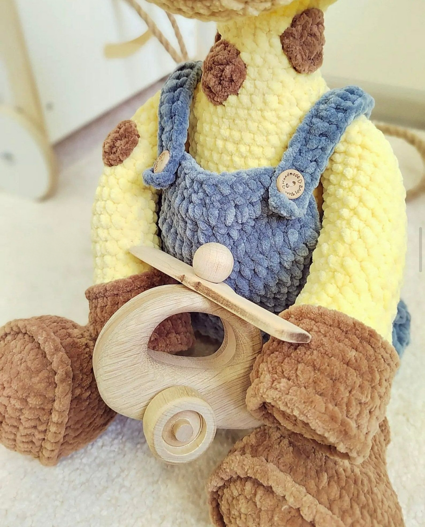 The  Creative Giraffe Crochet Pattern