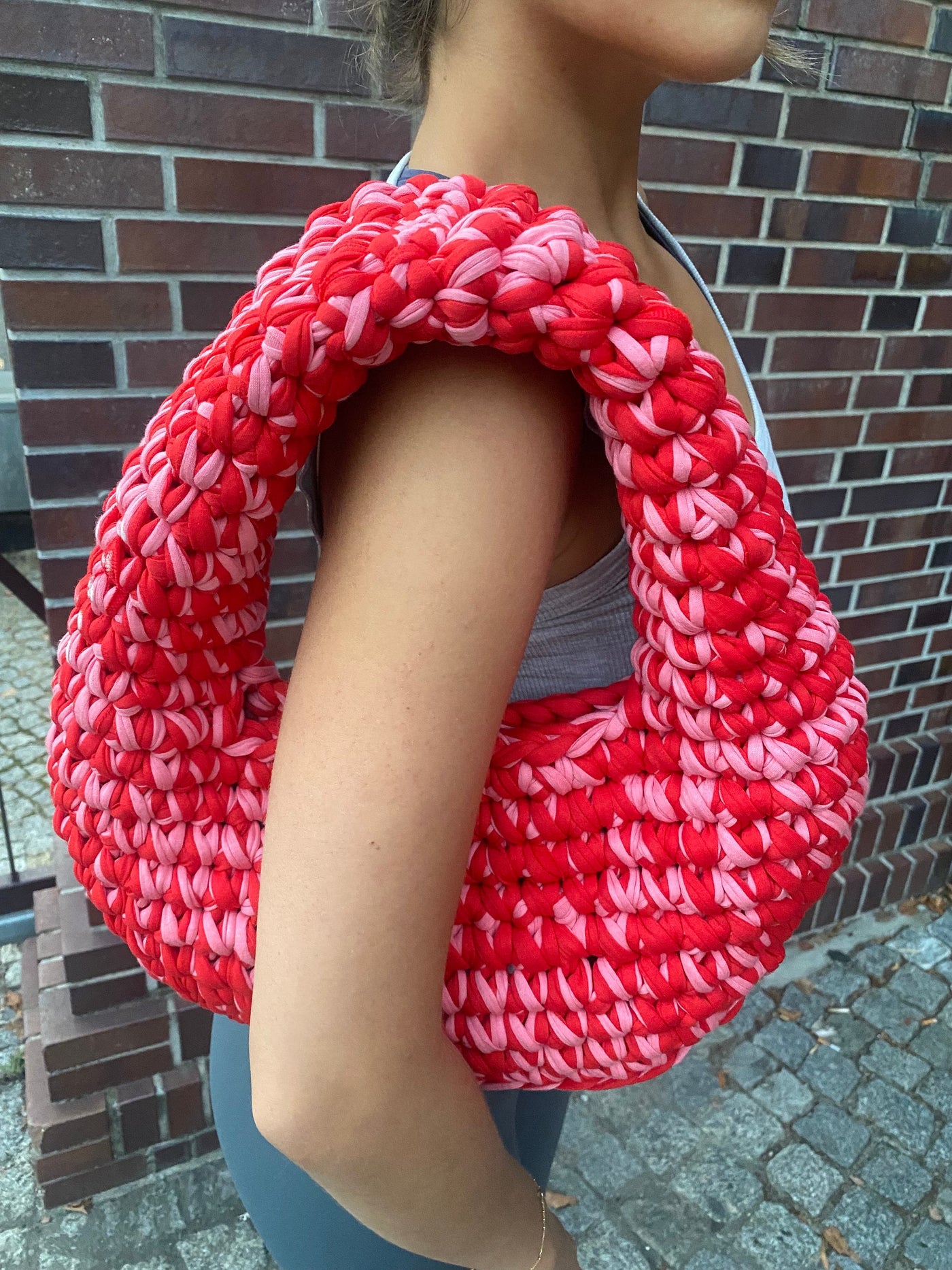 Quili Seemless Handybag Crochet Pattern